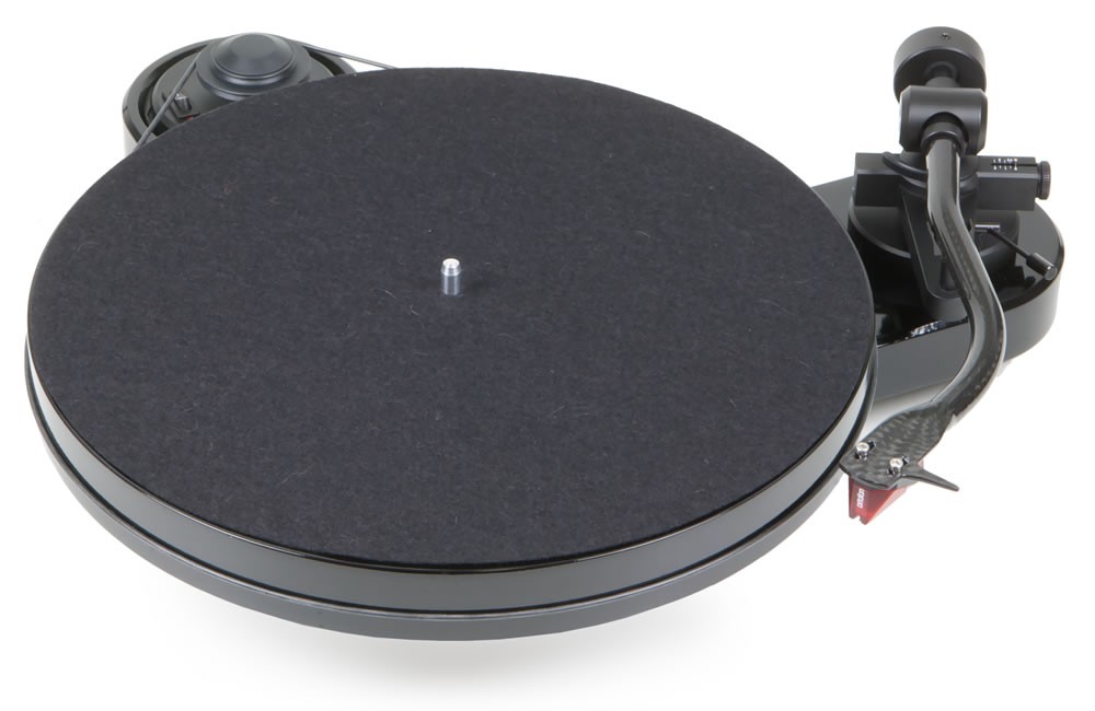 Pro-Ject RPM 1 Carbon Piano Black / 2M Red
