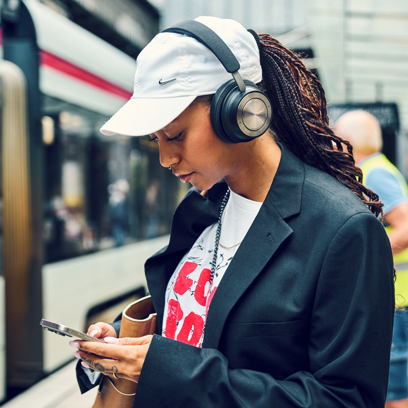 Dali IO-8 Iron Black