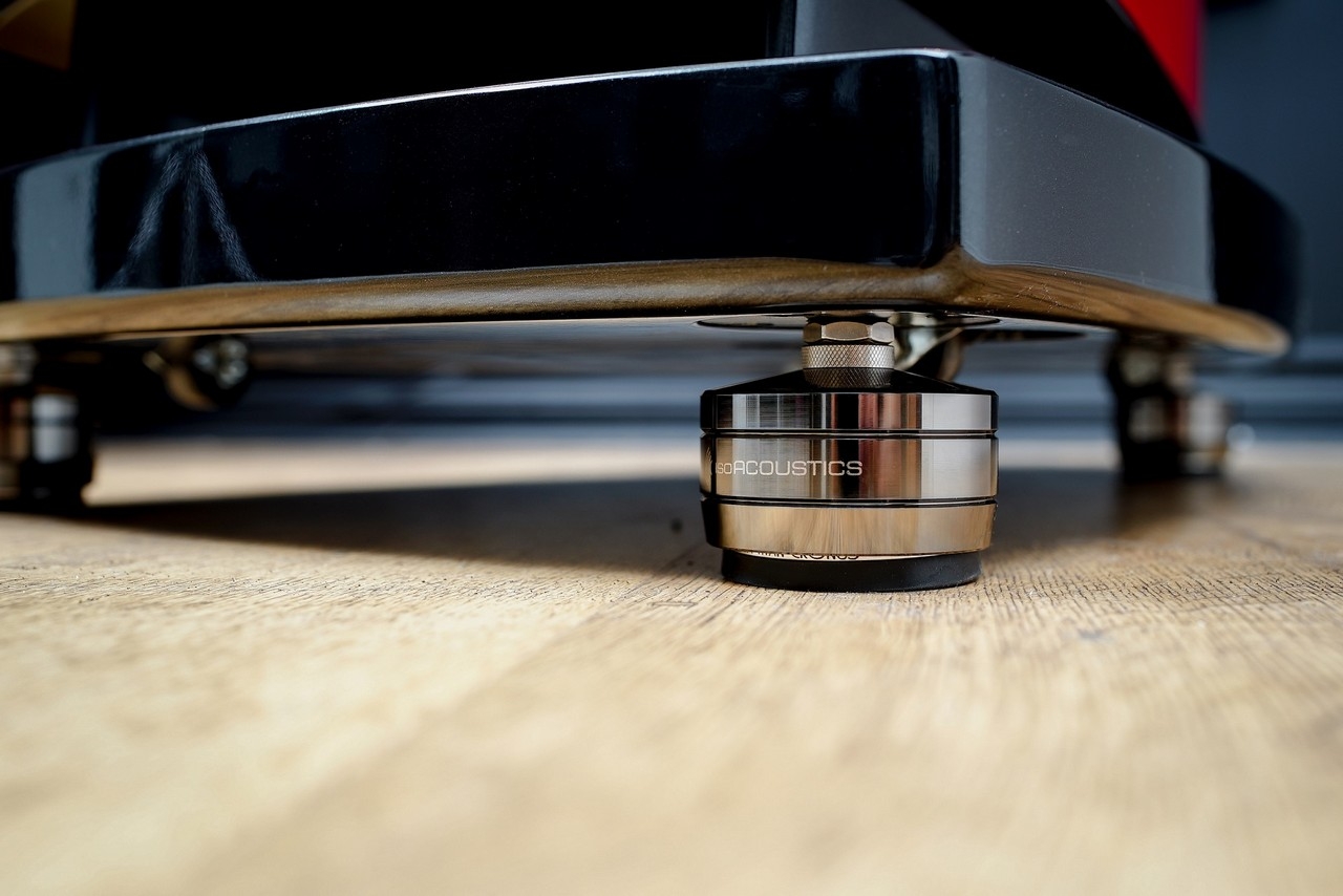 IsoAcoustics Gaia Titan Cronos (set 4 τεμαχίων)