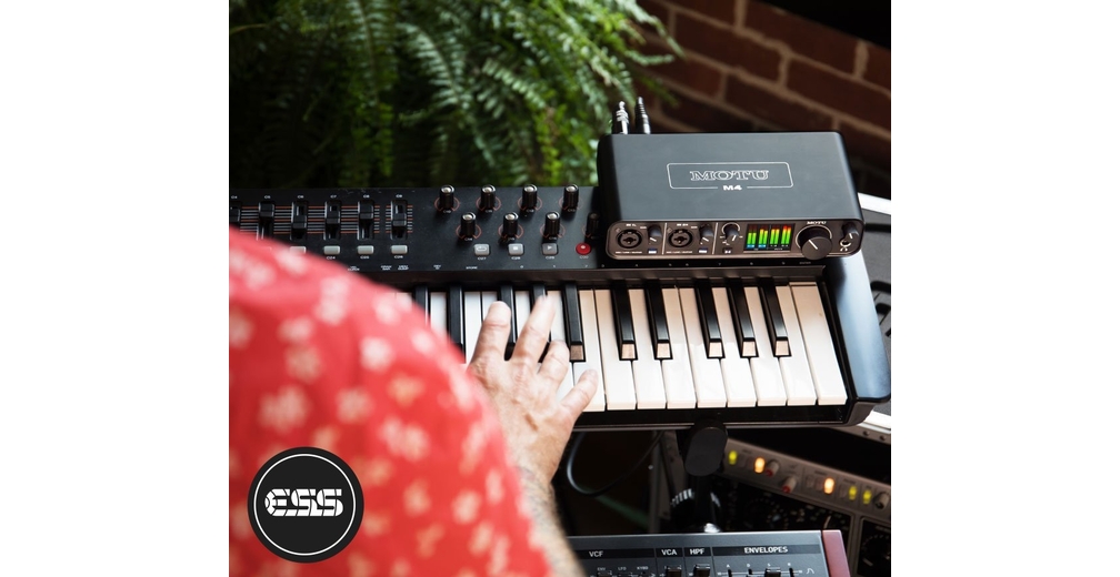USB - Motu M4